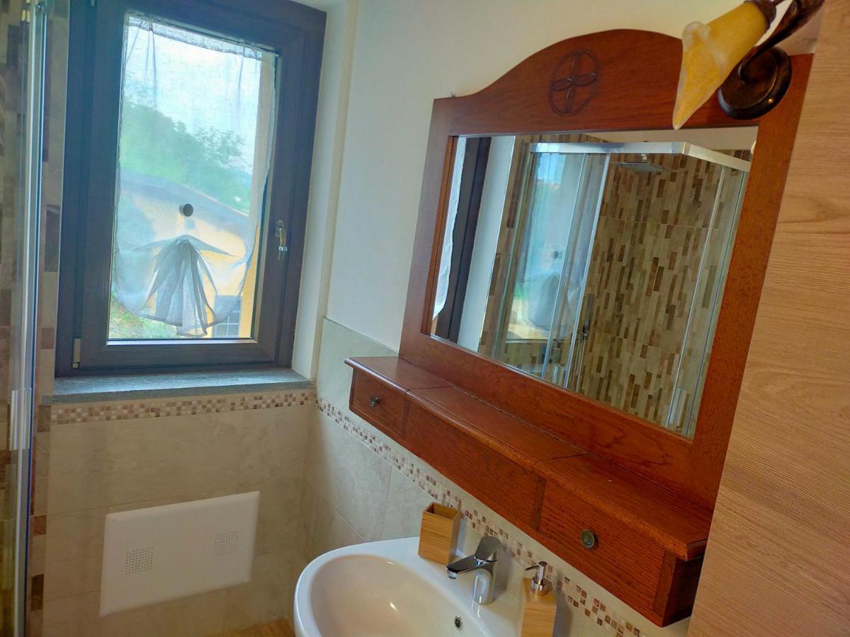Cascina Ghitin Relais Guest House อัสตี ภายนอก รูปภาพ