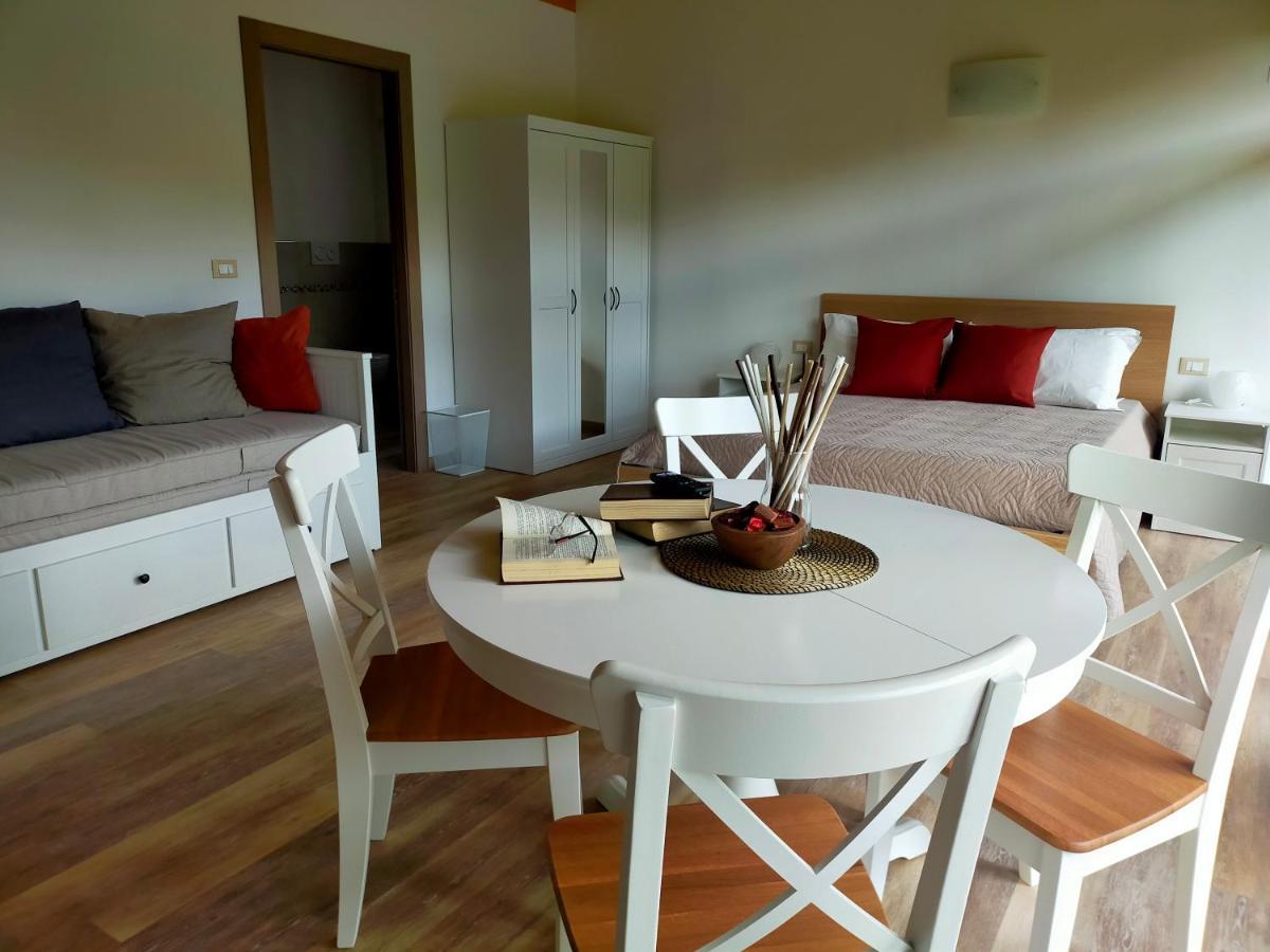 Cascina Ghitin Relais Guest House อัสตี ภายนอก รูปภาพ