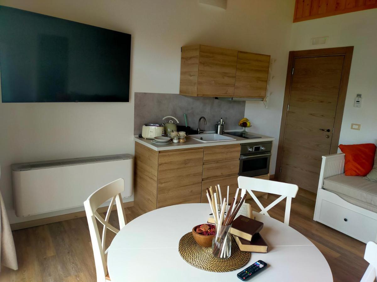 Cascina Ghitin Relais Guest House อัสตี ภายนอก รูปภาพ