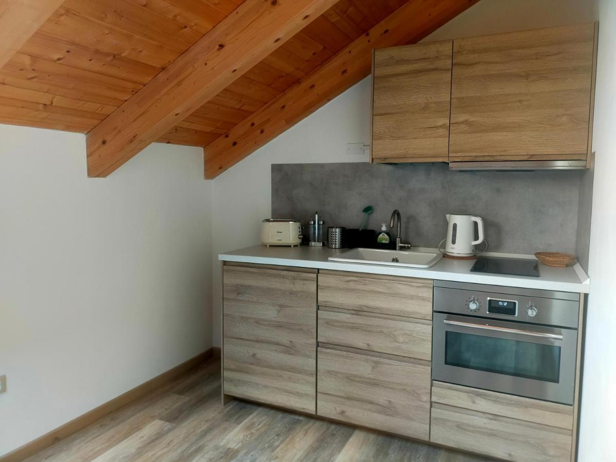 Cascina Ghitin Relais Guest House อัสตี ภายนอก รูปภาพ