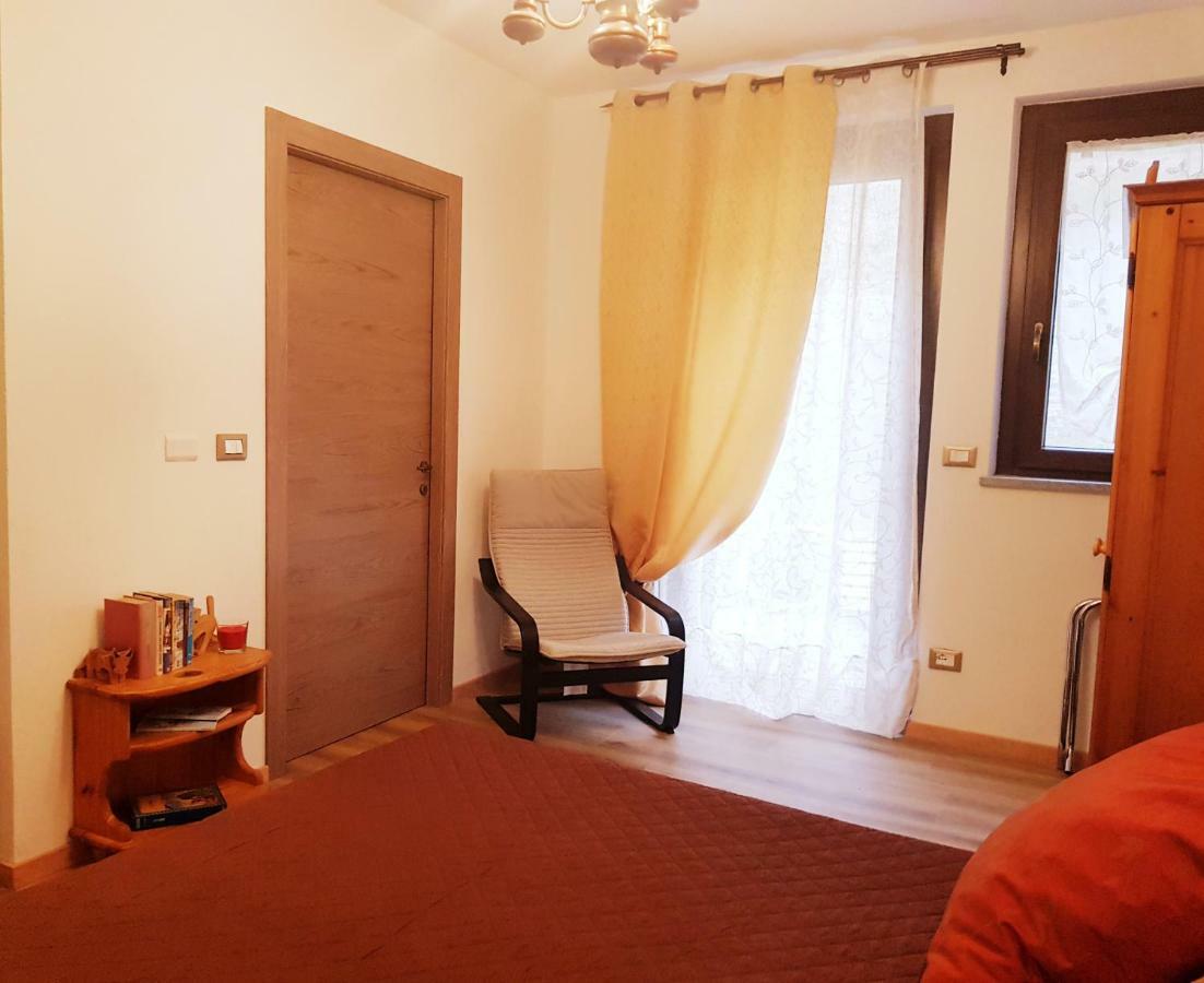 Cascina Ghitin Relais Guest House อัสตี ภายนอก รูปภาพ
