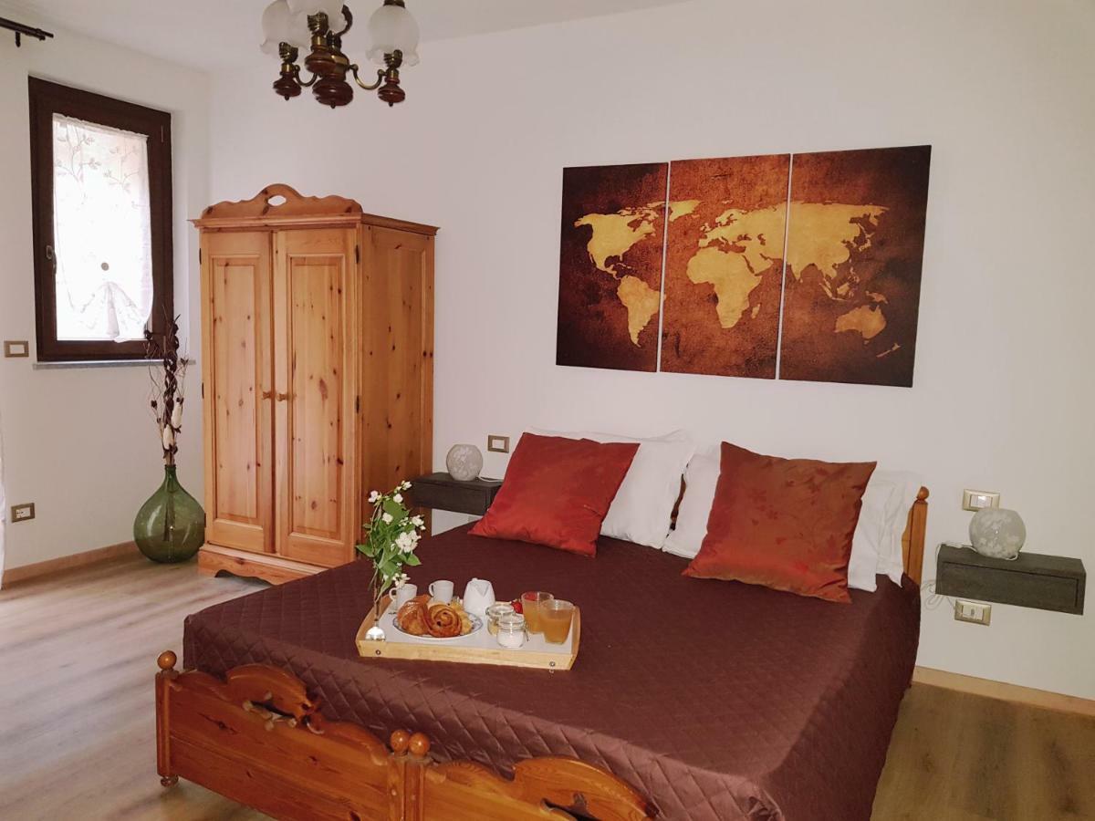 Cascina Ghitin Relais Guest House อัสตี ภายนอก รูปภาพ