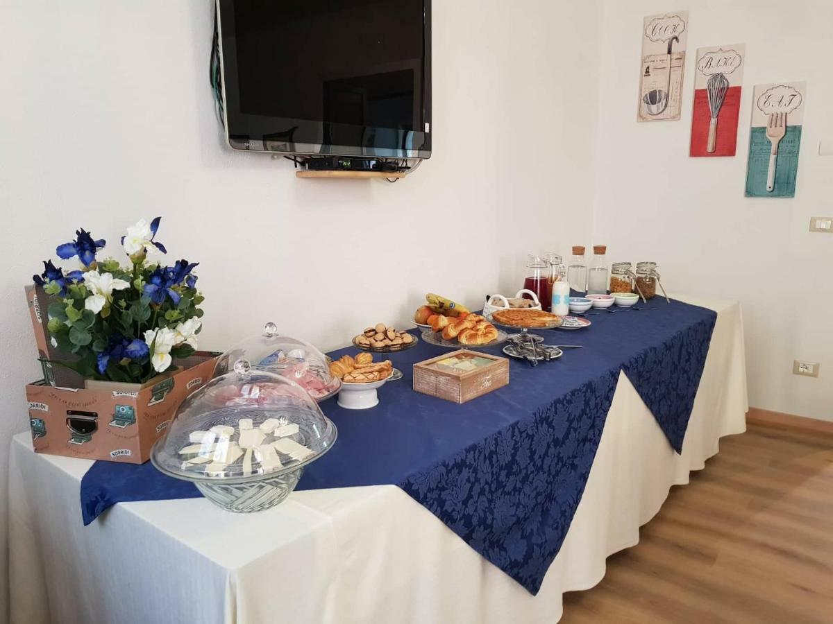 Cascina Ghitin Relais Guest House อัสตี ภายนอก รูปภาพ