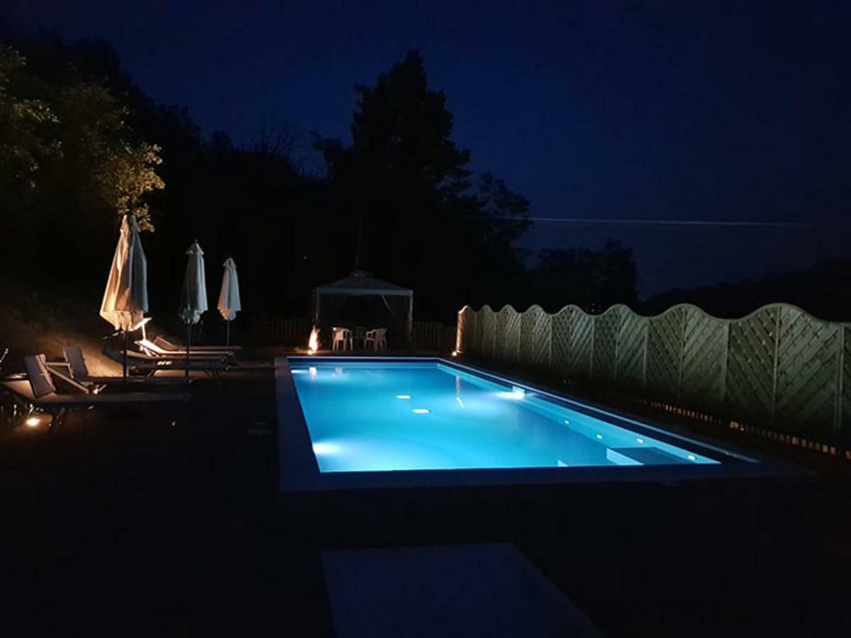 Cascina Ghitin Relais Guest House อัสตี ภายนอก รูปภาพ